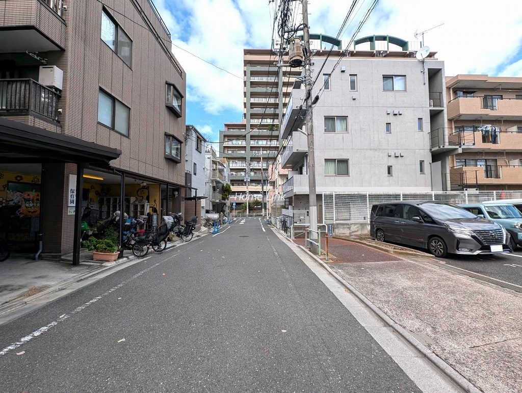 モアクレスト西台　北側 前面道路